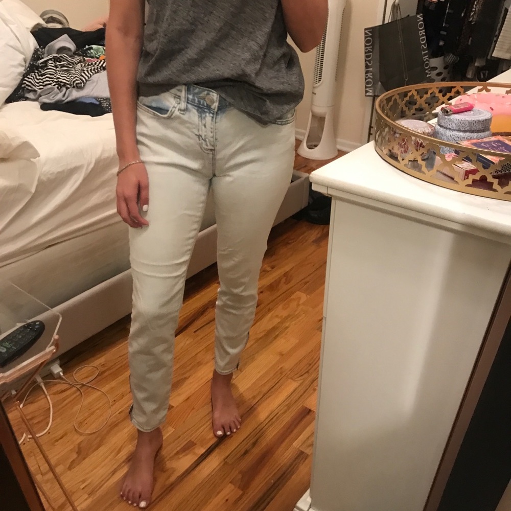 Gap white denim wash jeans